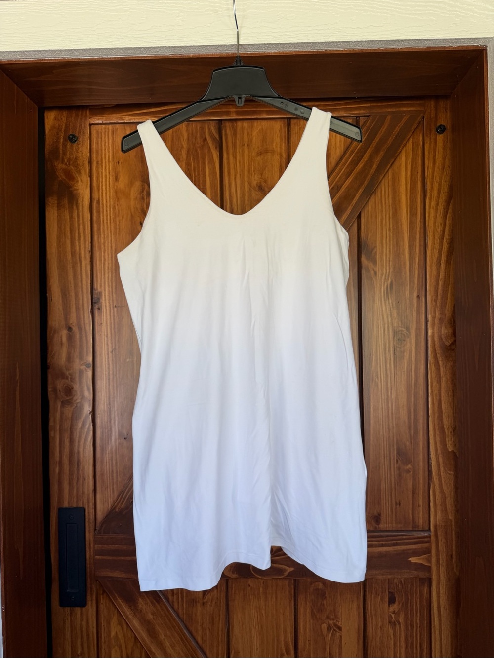 Athleta White Sleeveless Tennis Dress with built in shorts Size L